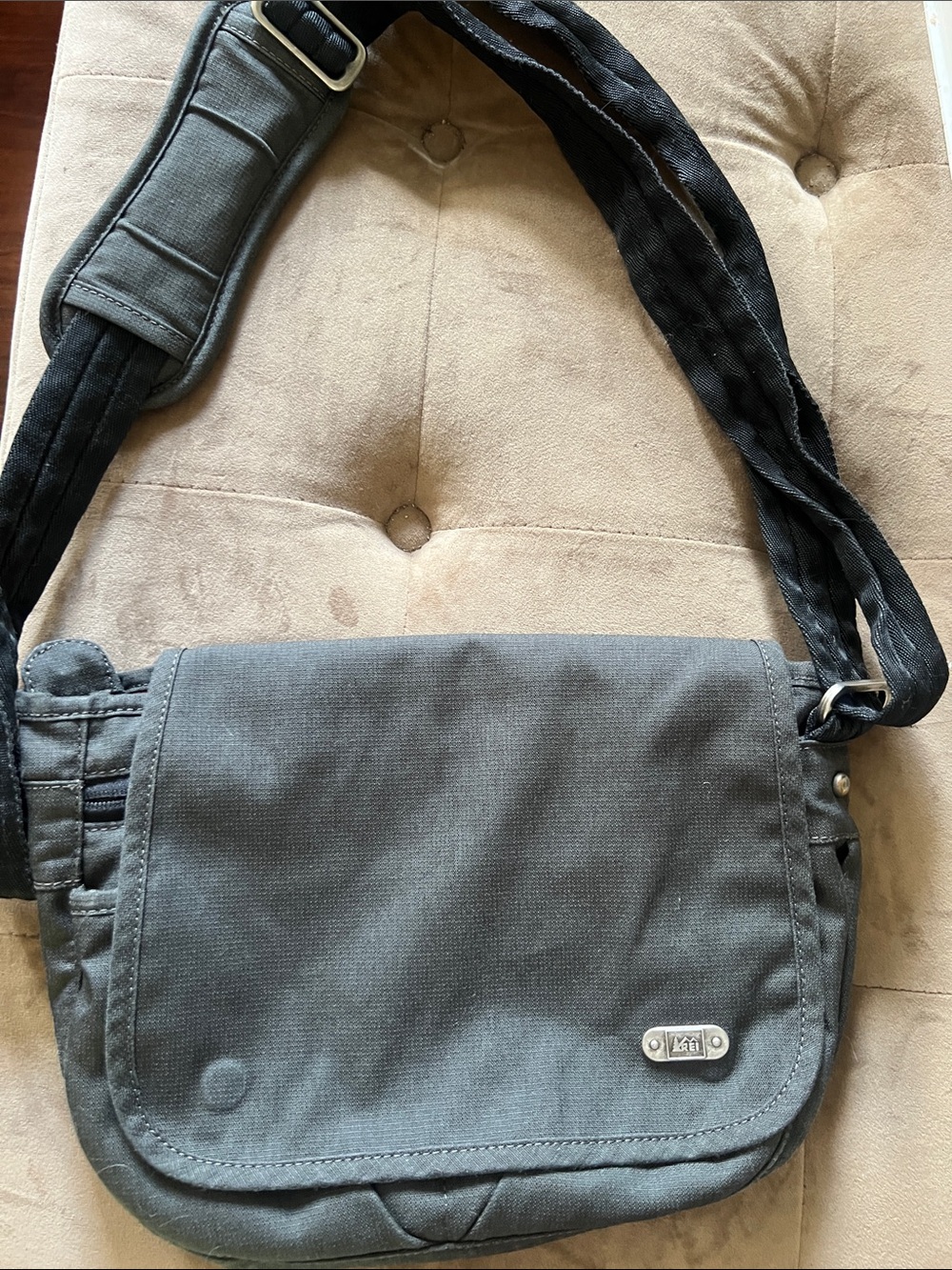 REI Dark Gray/Black Messenger Bag with Crossbody Strap